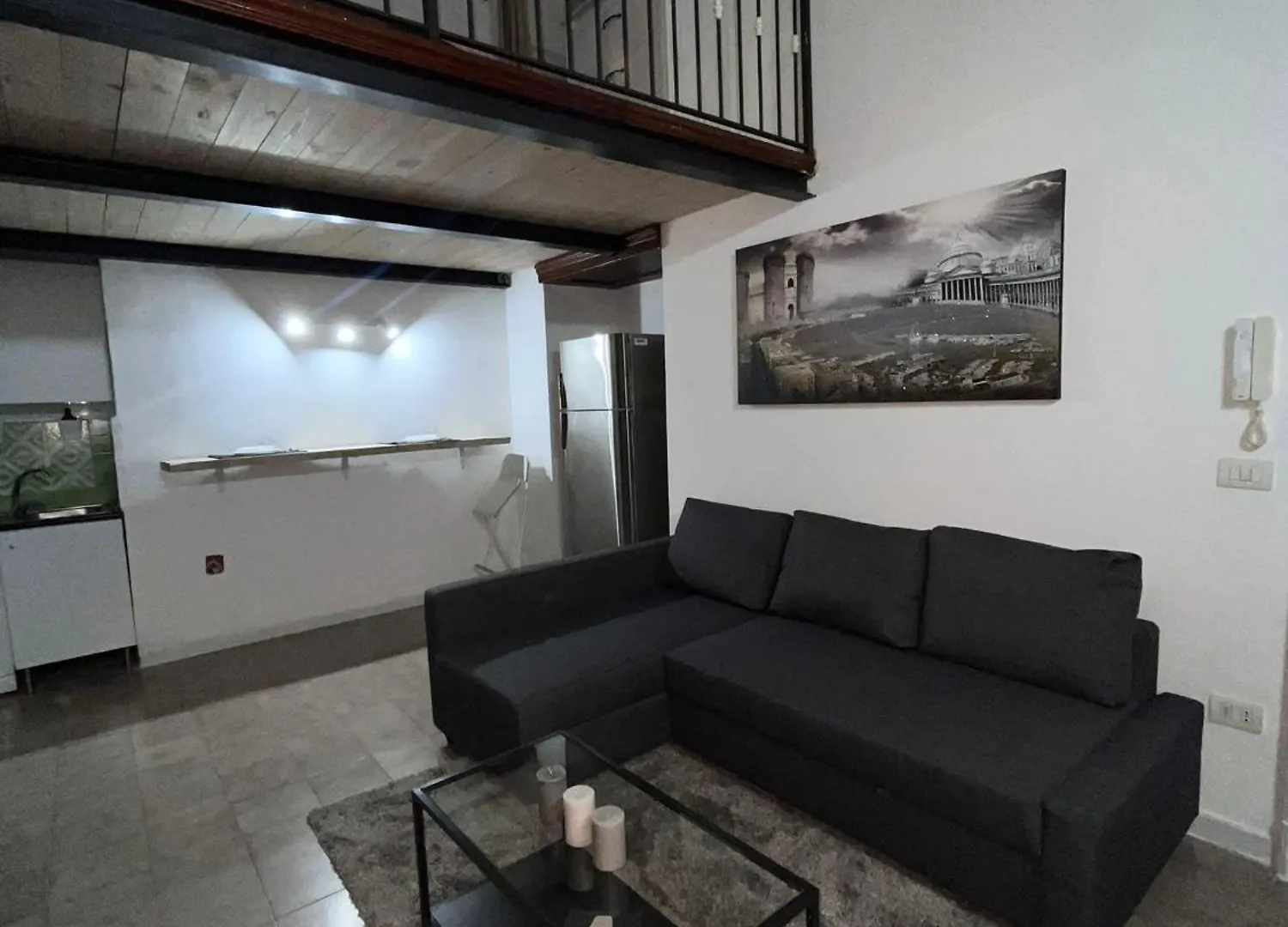 Porto 4 Apartment Naples 0*,  Italy